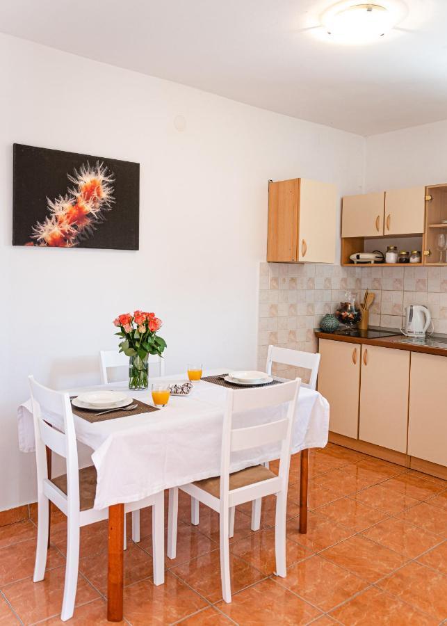 Korallion Apartment Šibenik Exterior foto